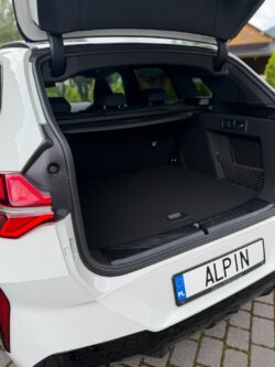 Bagażnik BMW X3 xDrive 2026 - pojemna przestrzeń bagażowa