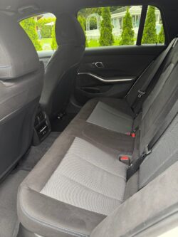 BMW-X3-Drive-2L-Diesel-Alpin-wypozyczalania-samochodow-osobowych (4)